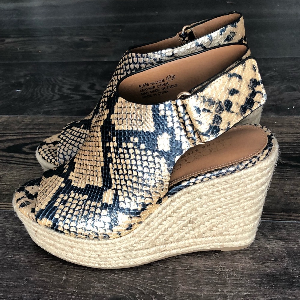 Snake Print Wedge Sandals- Size 5.5 - Nwt - image 2